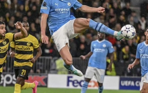 AG体育官方网站-多特蒙德逆转成功，哈兰德成为进球机器(多特蒙德哈兰德几号球衣)